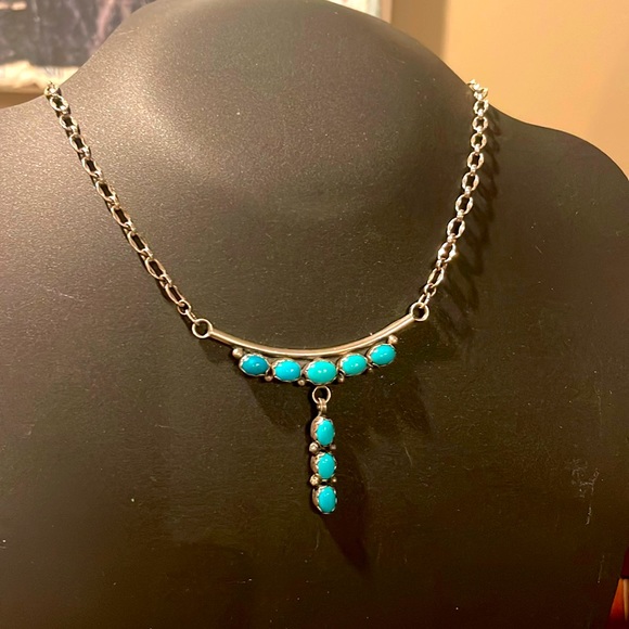 Jewelry - Stunning Turquoise and silver necklace !